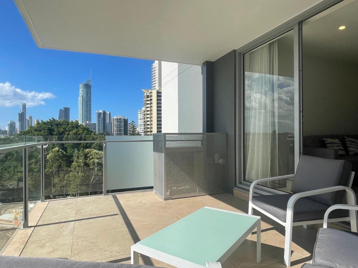 Serenity Surfers Paradise Gold Coast Dış mekan fotoğraf